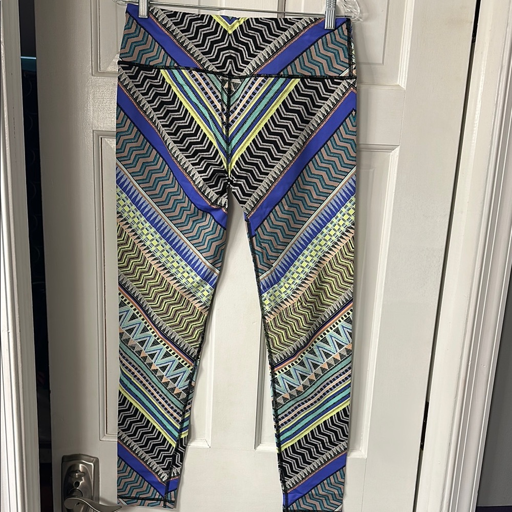 Colorful Geometric Pattern Leggings - image 2